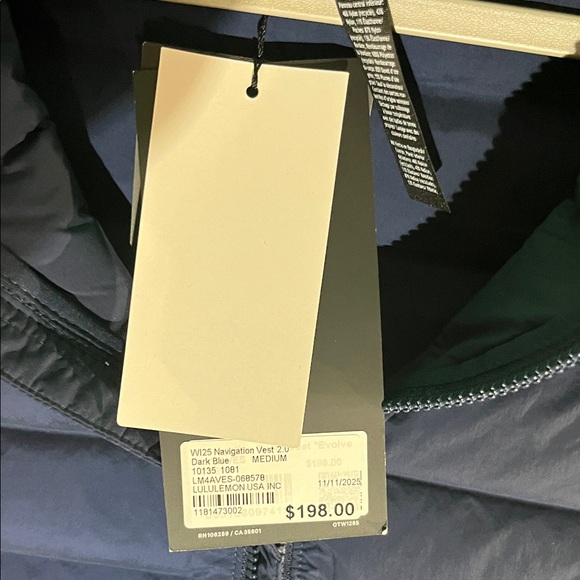 Navigation Vest 2.0 by lululemon NWT Medium - Picture 5 of 5